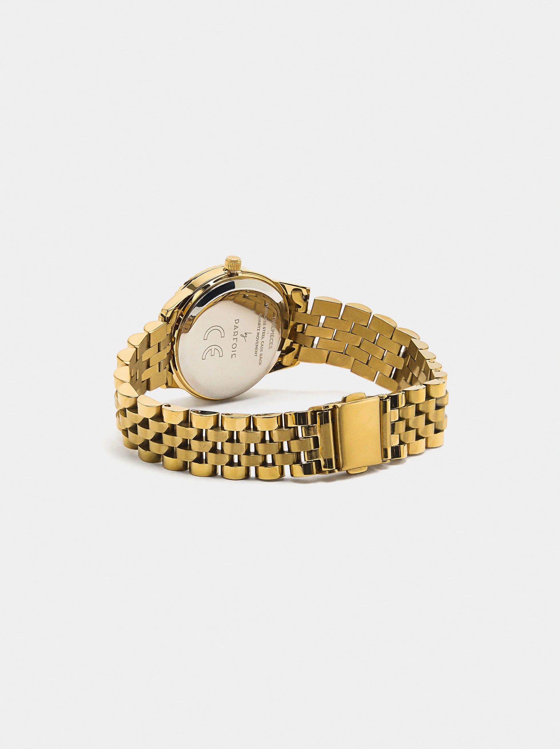 Round watch with stainless steel bracelet