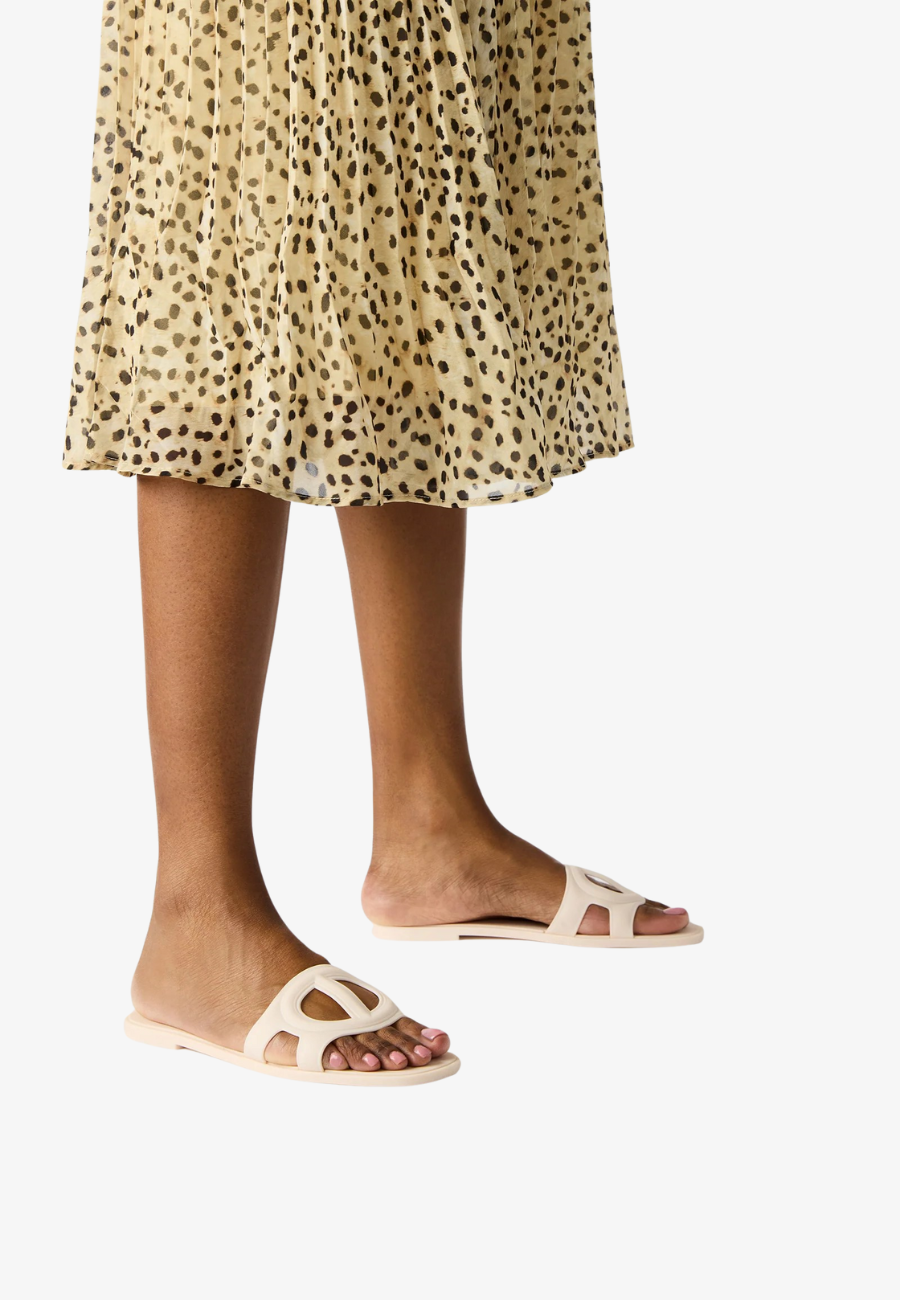 Steve Madden Jellie Bone Sandals