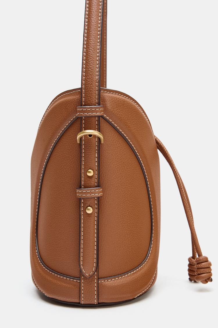 TOPSTITCHED BUCKET BAG